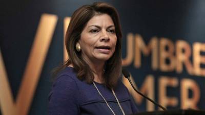 La presidenta de Costa Rica, Laura Chinchilla, confirmó hoy que el próximo 27 de enero asistirá a la investidura de Juan Orlando Hernández como nuevo presidente de Honduras.