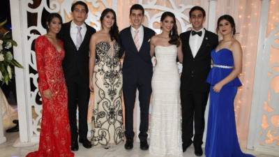 Patricia Cerrato, Roberto e Isabel Morales, Fabrizio, Giselle, Omar y Vilma Larach.