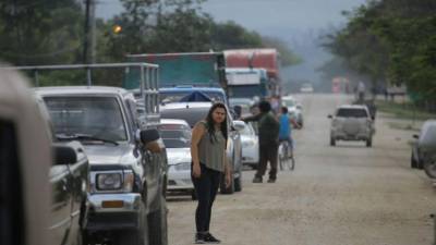 El paso de vehículos y personas está parcialmente habilitado.