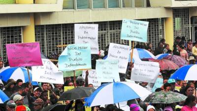 Los pobladores han pedido que la Policía Militar siga en las calles. Ayer en los bajos del Congreso Nacional hubo apoyo.