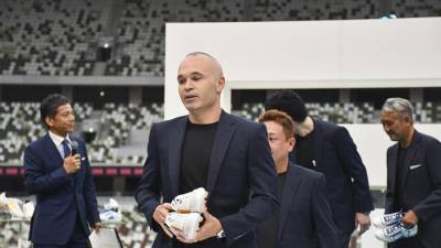 Iniesta decidió presentar su marca en el Estadio Nacional de Tokio por tratarse de “un lugar muy especial”.