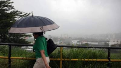 Lluvias y descenso de las temperaturas dejará la llegada de un frente frío a Honduras.