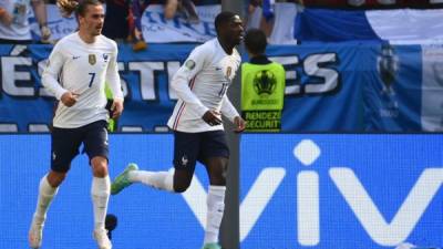 Ousmane Dembélé se lesionó en el duelo donde Francia empató 1-1 ante Hungría por la Eurocopa. Foto AFP.