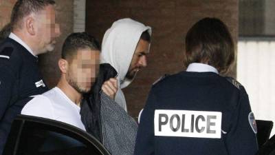 Benzema fue imputado por complicidad en el chantaje a Valbuena con un video sexual. AFP