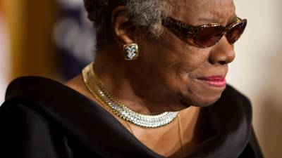La poetisa estadounidense Maya Angelou.