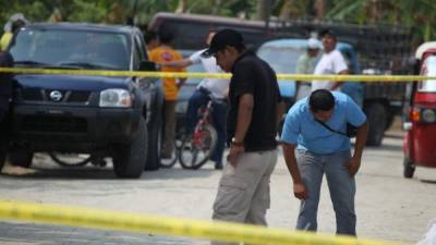 A la orilla de una calle en la colonia García en Choloma fue encontrado el cadáver del marino Ruud Mijaíl Padilla Cruz.
