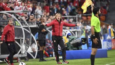 Ricardo Gareca dirige a Perú desde 2015.