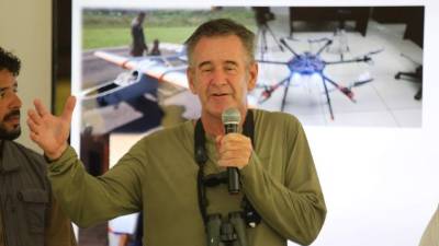 El documentalista británico ya visitó Copán, Celaque, Santa Bárbara, el Lago de Yojoa , Cayos Cochinos y la isla de Utila.