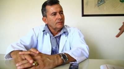 Calos Caballero dice que hasta hace tres semanas fueron abastecidos por nivel central.