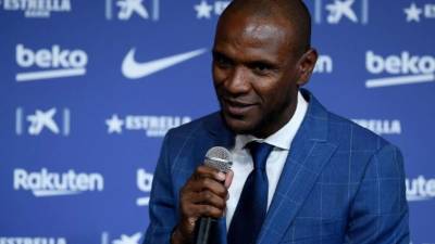 Eric Abidal dejó el cargo de secretario técnico en el FC Barcelona.