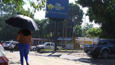 Autoridades de la Enee reportan varias zonas de San Pedro Sula sin energía.