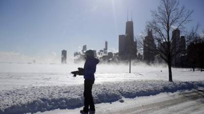 Gran parte del lago de Michigan se congeló por el vórtice polar que azota el medio oeste de EEUU./AFP.
