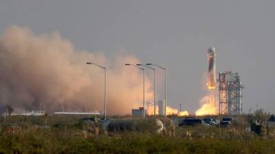 Bezos realizó un viaje de 11 minutos al espacio en el primer lanzamiento de su compañía Blue Origin./AFP.