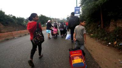 Integrantes de la caravana de migrantes hondureños. EFE