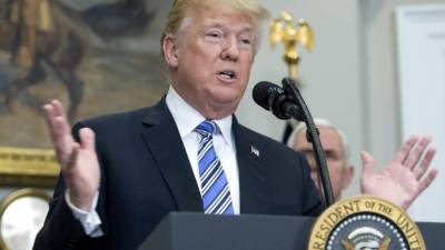 El presidente estadounidense, Donald J. Trump en el Roosevelt Room de la Casa Blanca, en Washington, DC (EE.UU.). EFE