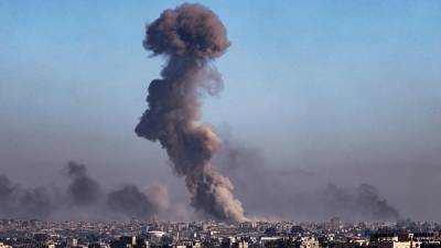 Israel inició los bombardeos contra Rafah el lunes, en preparación para una ofensiva terrestre.