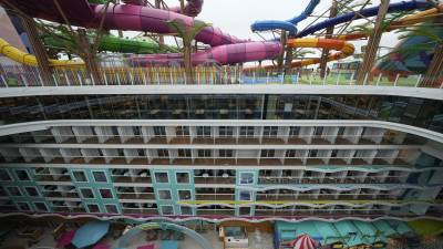 Icon of the Seas, que cuenta con el parque acuático más grande en el mar, partió en su recorrido inaugural en enero.