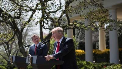 El presidente Trump brindó una conferencia conjunta con el rey de Jordania, Abdalá II.