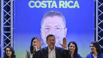 Rodrigo Chaves ganó el balotaje de Costa Rica y se convertirá en el presidente número 49 de ese país.