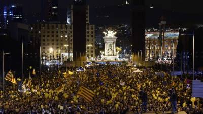 Partidarios de la independencia concentrados en el cierre de la campaña por el Sí, en Barcelona.
