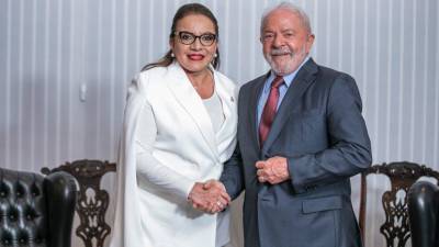 Xiomara Castro y el presidente de Brasil, Lula da Silva.