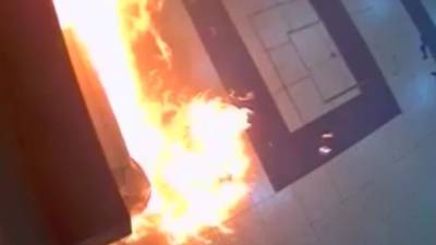 El acto vandálico ocurrió en el primer piso del edificio que alberga la biblioteca de la UNAH.