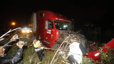 En un trágico accidente de tránsito fallecieron tres estudiantes en la carretera que conduce a Danlí, El Paraíso.