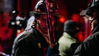 Algunos vecinos grabaron videos del conocido santuario siendo devorado por las llamas durante la noche.