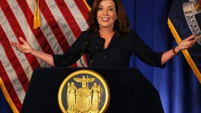 La demócrata Kathy Hochul es la nueva gobernadora de Nueva York luego de que Cuomo dimitera por escándalo de acoso./AFP.