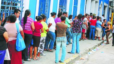 La gente llega todos los días al CCPN ilusionada con conseguir un empleo.