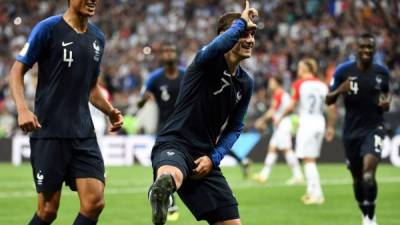 Antoine Griezmann celebró su gol ante Croacia con su llamativo festejo. Foto AFP