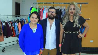 Celina Betancourt, Jerry Cárcamo y Stephanie Muñoz.