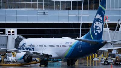 Un panel del fuselaje de un avión de Alaska Airlines se desprendió en pleno vuelo obligando a una revisión de Boeing.