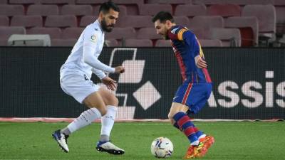 Lionel Messi celebró sus 767 partidos con el Barcelona con una bella anotación ante Huesca. Foto AFP.