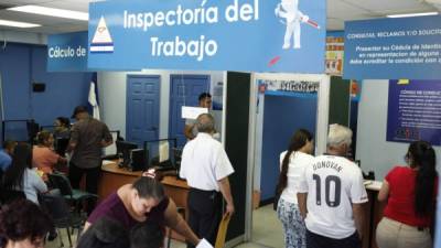 Servicio. En la oficina contiguo al RNP se encuentran los servicios de inspectoría y cálculo de prestaciones. Foto: Melvin Cubas.