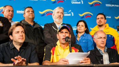 El gobernador de Miranda, Henrique Capriles, sigue liderando la oposición en Venezuela.