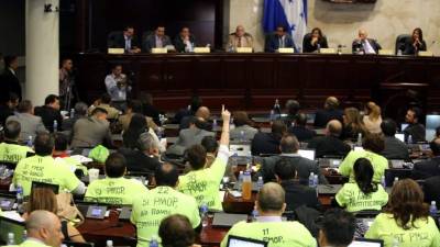 El fin de semana, los diputados no respaldaron el rango constitucional de la PolicíaMilitar del Orden Público.