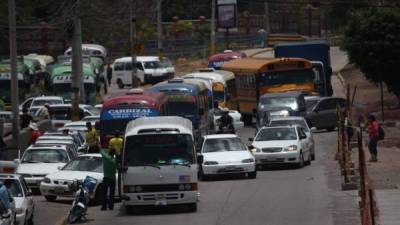 En los últimos meses, los buses raápiditos han sido blanco de robo y quema de unidades por grupos criminales.