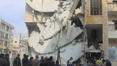 La ciudad siria de Idlib es golpeada por bombardeos constantemente.