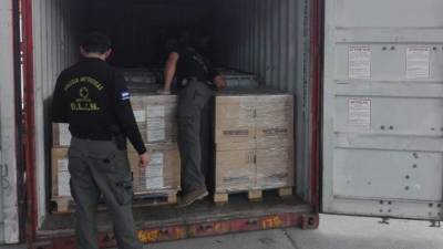 Autoridades realizan las inspecciones.