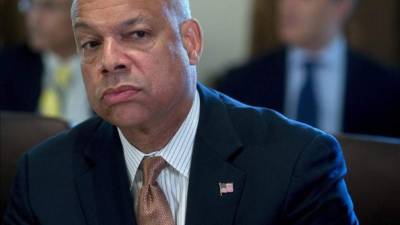 El secretario de Seguridad, Jeh Johnson señaló que entre las causas para que miles de inmigrantes indocumentados entren ilegalmente a Estados Unidos está la violencia en Centroamérica.
