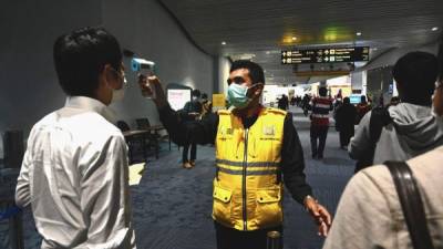 Aeropuertos de todo el mundo establecieron protocolos de prevención contra el coronavirus./AFP.