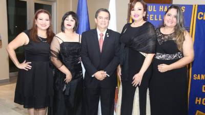 Sulim Soto, Eva Gavarrete, Mario Soto, Claudia Tovar y Dilcia Caballero.