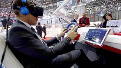 La realidad virtual puede tener aplicaciones prácticas como simuladores para aprender a conducir.