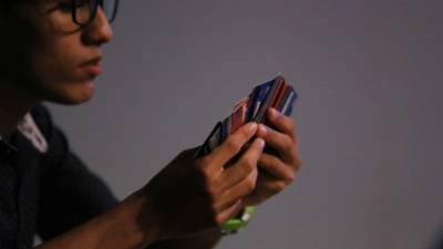 Algunos sampedranos tienen más de dos tarjetas.