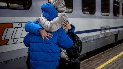 Las ucranianas que no pudieron escapar a tiempo de las ciudades tomadas por los rusos pudieron haber sido víctimas de violaciones, según denuncian organizaciones humanitarias.