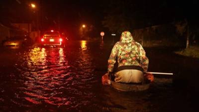 “Tengo dos semanas de comida fresca y bebida, incluida cerveza”, dice entre risas Allen, quien asegura estar ya en “modo supervivencia”, dijo un estadounidense de 68 años.
