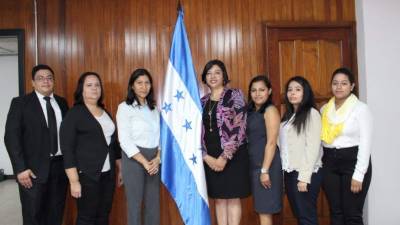 Los nuevos jueces fueron juramentados ayer por la presidenta de la Corte de Apelaciones, Julissa Aguilar.