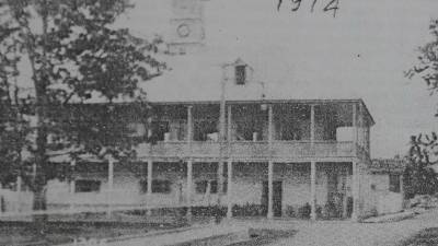 Fotografía del Cabildo Municipal, tomada en 1914