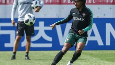 Kratovo (Russian Federation), 12/06/2018.- Portugal national team player Gelson Martins during a training session at the Kratovo training camp Ramensky, outskirts of Moscow, Russia, 12 June 2018. Portugal prepare for the FIFA World Cup 2018, that will take place in Russia from 14 June to 15 July 2018. (Mundial de Fútbol, Moscú, Rusia) EFE/EPA/PAULO NOVAIS